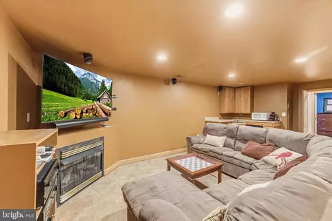 Other - 43932 Tavern Dr, Ashburn, VA 20147 photo 13 of 28