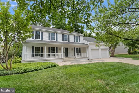 Exterior - 43932 Tavern Dr, Ashburn, VA 20147 photo 5 of 10