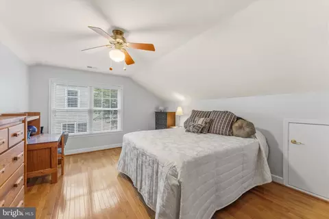 Bedroom - 43932 Tavern Dr, Ashburn, VA 20147 photo 3 of 6