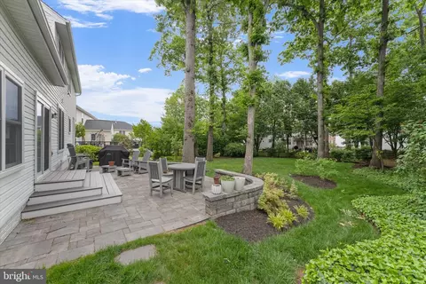 Exterior - 43932 Tavern Dr, Ashburn, VA 20147 photo 2 of 10