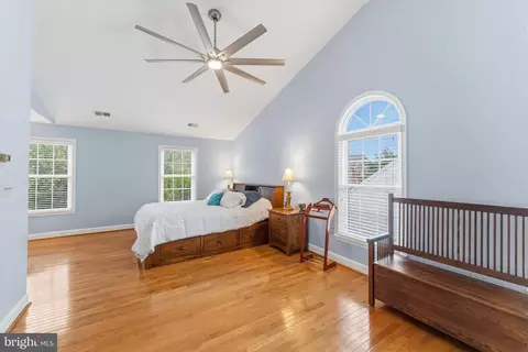Bedroom - 43932 Tavern Dr, Ashburn, VA 20147 photo 1 of 6