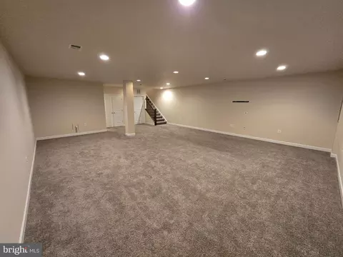 Living - 42554 Dreamweaver Dr, Brambleton, VA 20148 photo 5 of 6
