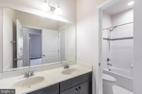 Entry Way - 42554 Dreamweaver Dr, Brambleton, VA 20148 photo 4 of 6