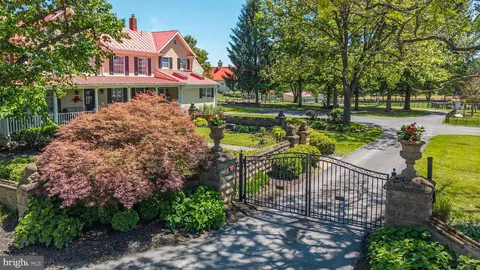 38527 Rickard Rd, Lovettsville, VA 20180