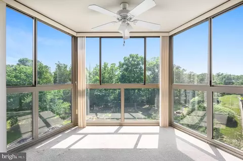 19385 Cypress Ridge Ter #519, Leesburg, VA 20176