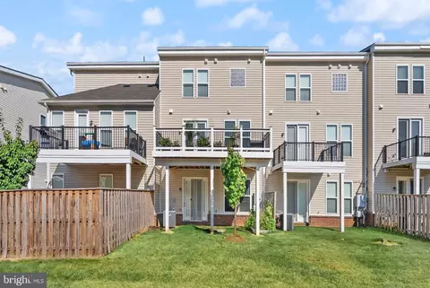 Exterior - 23491 Epperson Sq, Brambleton, VA 20148 photo 8 of 11