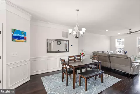 Dining - 23491 Epperson Sq, Brambleton, VA 20148 photo 1 of 2
