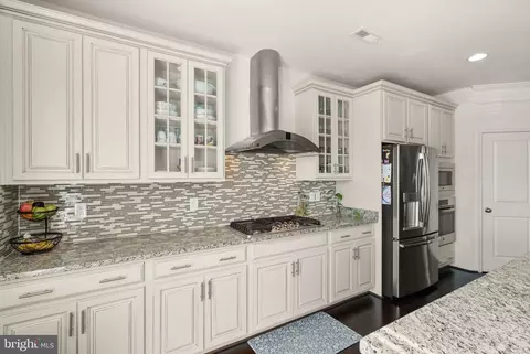 23491 Epperson Sq, Brambleton, VA 20148