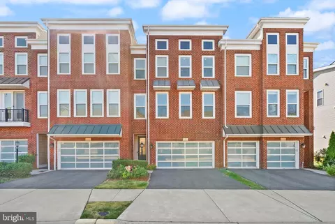 23491 Epperson Sq, Brambleton, VA 20148