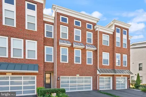 Exterior - 23491 Epperson Sq, Brambleton, VA 20148 photo 11 of 11