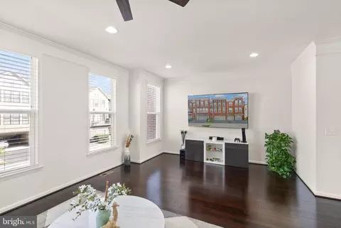 Entry Way - 23491 Epperson Sq, Brambleton, VA 20148 photo 3 of 5