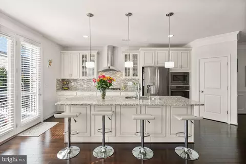 Kitchen - 23491 Epperson Sq, Brambleton, VA 20148 photo 5 of 9