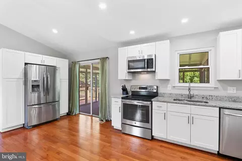 Kitchen - 13 Red Wing Ct, Sterling, VA 20164 photo 1 of 2