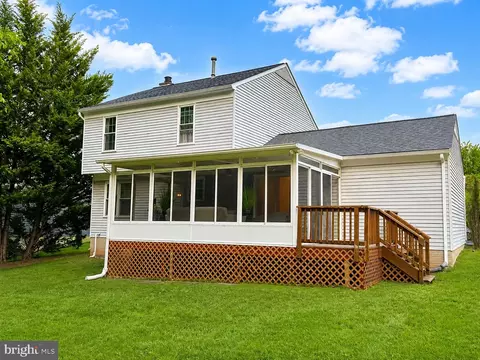 13 Red Wing Ct, Sterling, VA 20164 photo 3