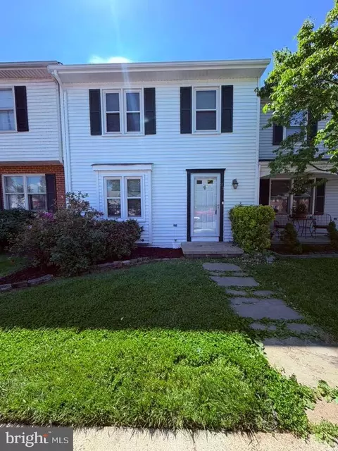 33 Park Pl, Lovettsville, VA 20180
