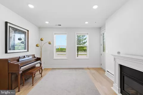 Entry Way - 20775 Lamlash Ter, Ashburn, VA 20147 photo 1 of 11
