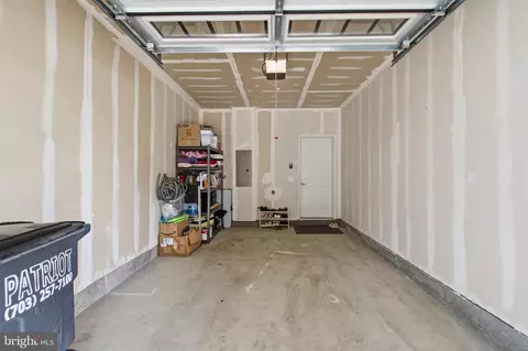 Entry Way - 20775 Lamlash Ter, Ashburn, VA 20147 photo 7 of 11