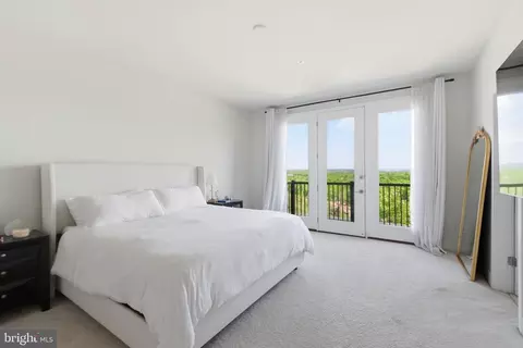 Bedroom - 20775 Lamlash Ter, Ashburn, VA 20147 photo 1 of 6