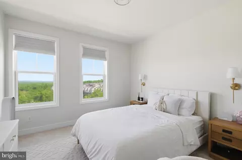 Bedroom - 20775 Lamlash Ter, Ashburn, VA 20147 photo 5 of 6