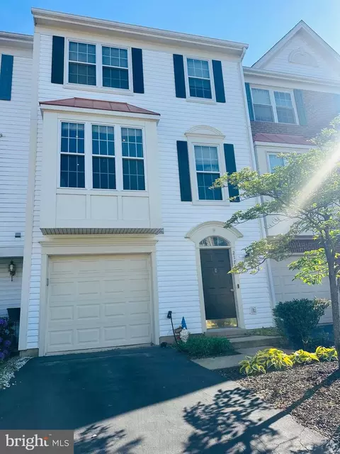 21740 Kings Crossing Ter, Ashburn, VA 20147