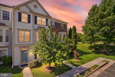 43253 Chokeberry Sq, Ashburn, VA 20147