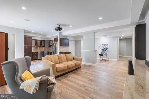 Living - 42018 Mill Quarter Pl, Ashburn, VA 20148 photo 6 of 6