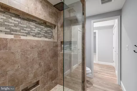 Entry Way - 42018 Mill Quarter Pl, Ashburn, VA 20148 photo 9 of 10