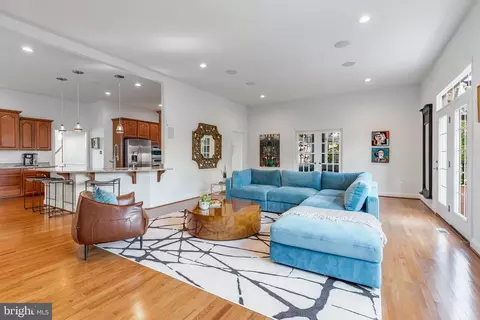 Living - 42018 Mill Quarter Pl, Ashburn, VA 20148 photo 4 of 6