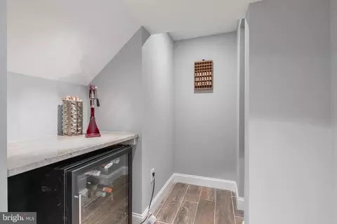 Entry Way - 42018 Mill Quarter Pl, Ashburn, VA 20148 photo 10 of 10