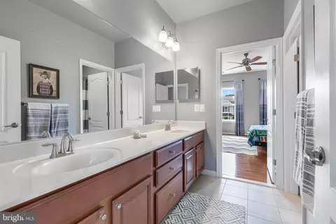 Entry Way - 42018 Mill Quarter Pl, Ashburn, VA 20148 photo 8 of 10