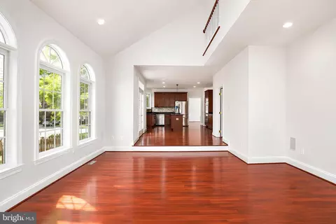 Living - 42848 Sidney Pl, Ashburn, VA 20148 photo 1 of 5