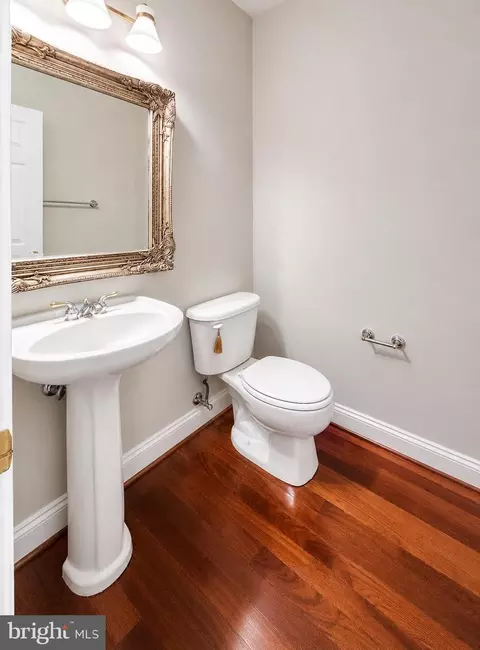 Bath - 42848 Sidney Pl, Ashburn, VA 20148 photo 7 of 8