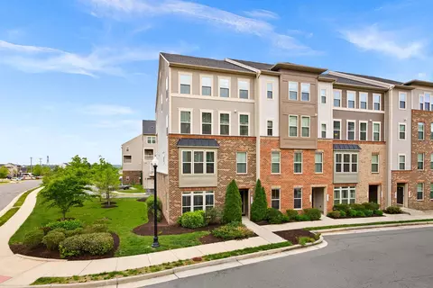 25284 Gray Poplar Ter, Aldie, VA 20105