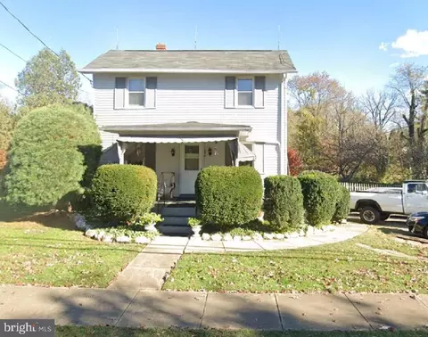 310 S 20th St, Purcellville, VA 20132