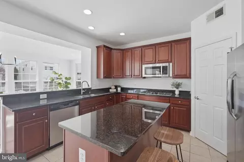 Kitchen - 42637 Willow Bend Dr, Brambleton, VA 20148 photo 2 of 3