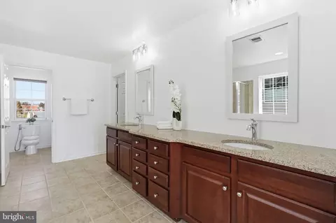 Entry Way - 42637 Willow Bend Dr, Brambleton, VA 20148 photo 4 of 5