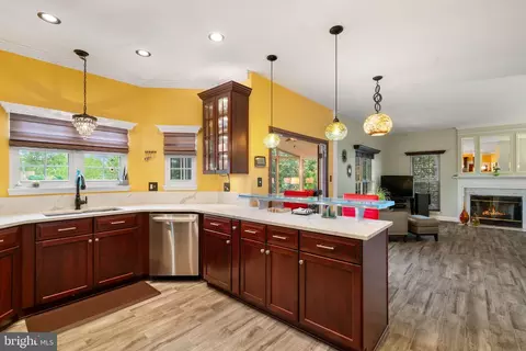 Kitchen - 20617 Avalon Ct, Sterling, VA 20165 photo 4 of 4