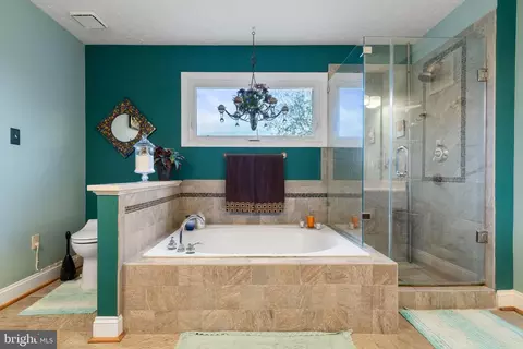 Bath - 20617 Avalon Ct, Sterling, VA 20165 photo 2 of 7