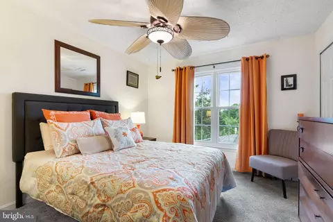 Bedroom - 20617 Avalon Ct, Sterling, VA 20165 photo 3 of 6