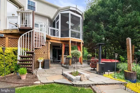 Exterior - 20617 Avalon Ct, Sterling, VA 20165 photo 9 of 26