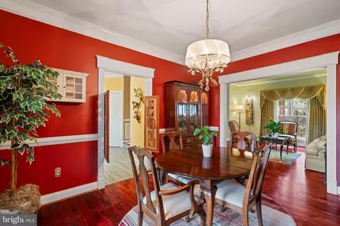Dining - 20617 Avalon Ct, Sterling, VA 20165 photo 2 of 2