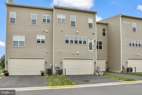 Other - 21077 Ashburn Heights Dr, Ashburn, VA 20148 photo 8 of 9