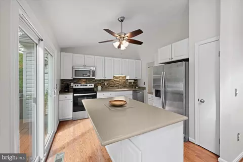 Kitchen - 27 Brinks Ct, Sterling, VA 20165 photo 1 of 3