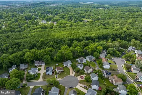 View/Area - 27 Brinks Ct, Sterling, VA 20165 photo 1 of 2