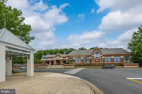 Exterior - 27 Brinks Ct, Sterling, VA 20165 photo 9 of 9