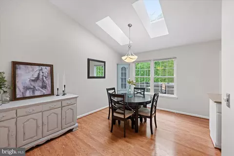 Dining - 27 Brinks Ct, Sterling, VA 20165 photo 2 of 2