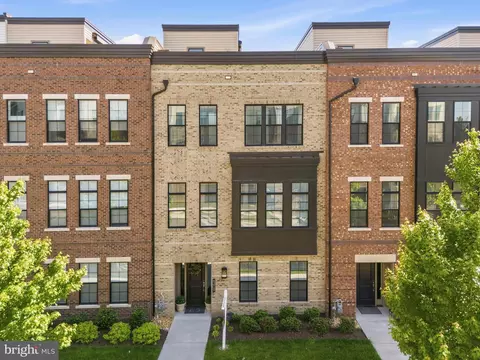 43909 Evelyn Path Ter, Ashburn, VA 20147
