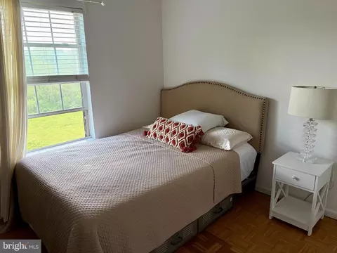 Bedroom - 21120 Adirondack Ter, Ashburn, VA 20147 photo 3 of 3
