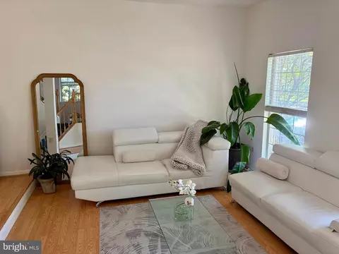 Living - 21120 Adirondack Ter, Ashburn, VA 20147 photo 2 of 2