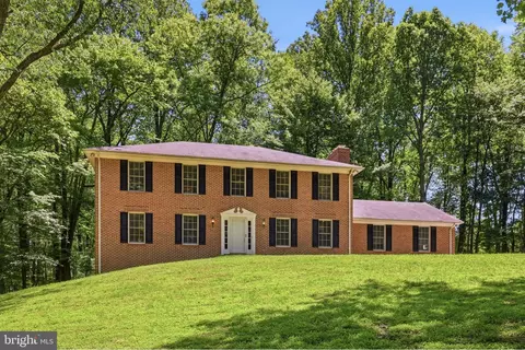 14424 Dove Ln, Leesburg, VA 20176